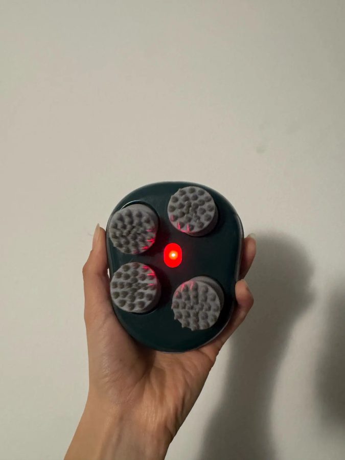 Buyer photo of Octo Scalp Massager