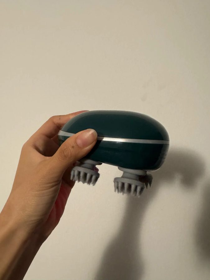 Buyer photo of Octo Scalp Massager