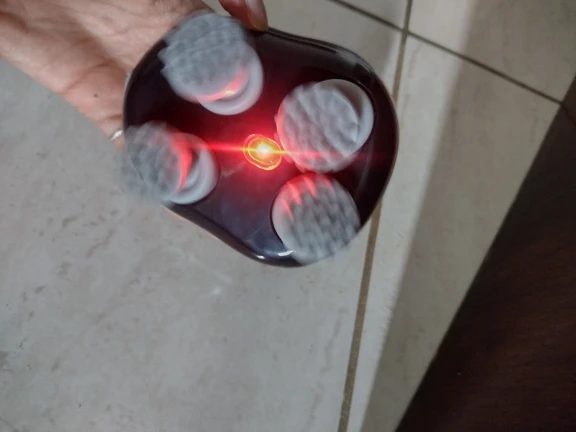 Buyer photo of Octo Scalp Massager